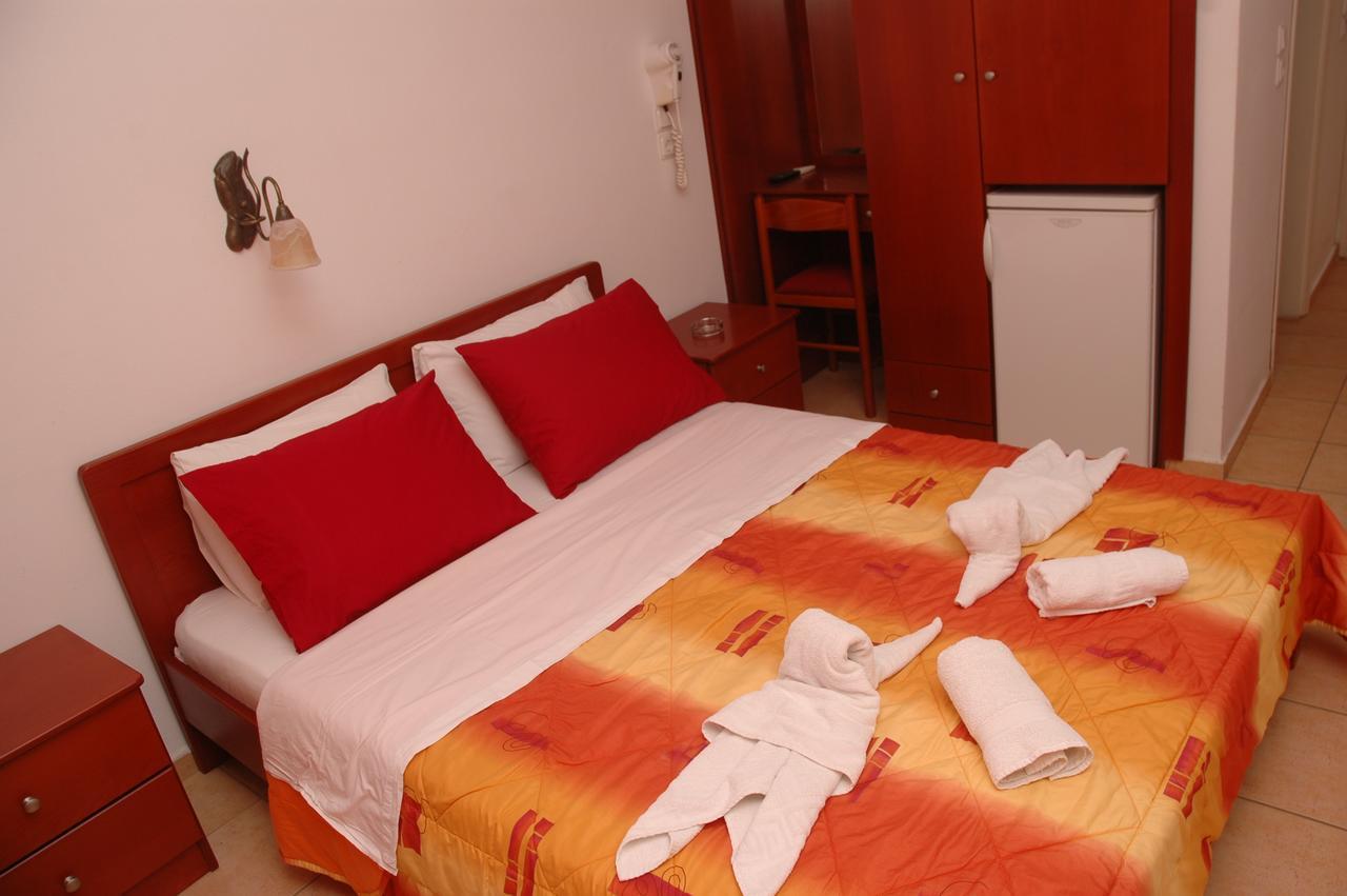 Agnanti Hotel Kalamakia Esterno foto
